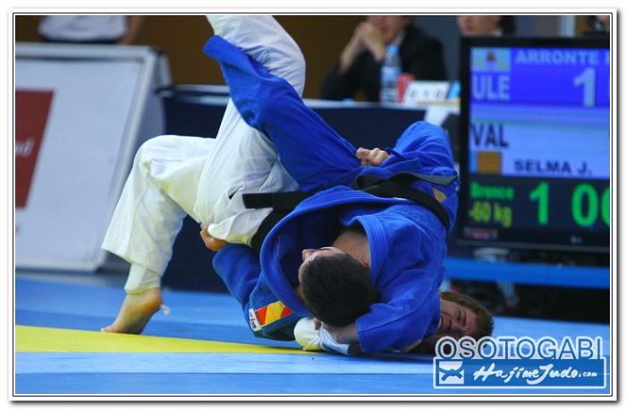 CEU2011 200074